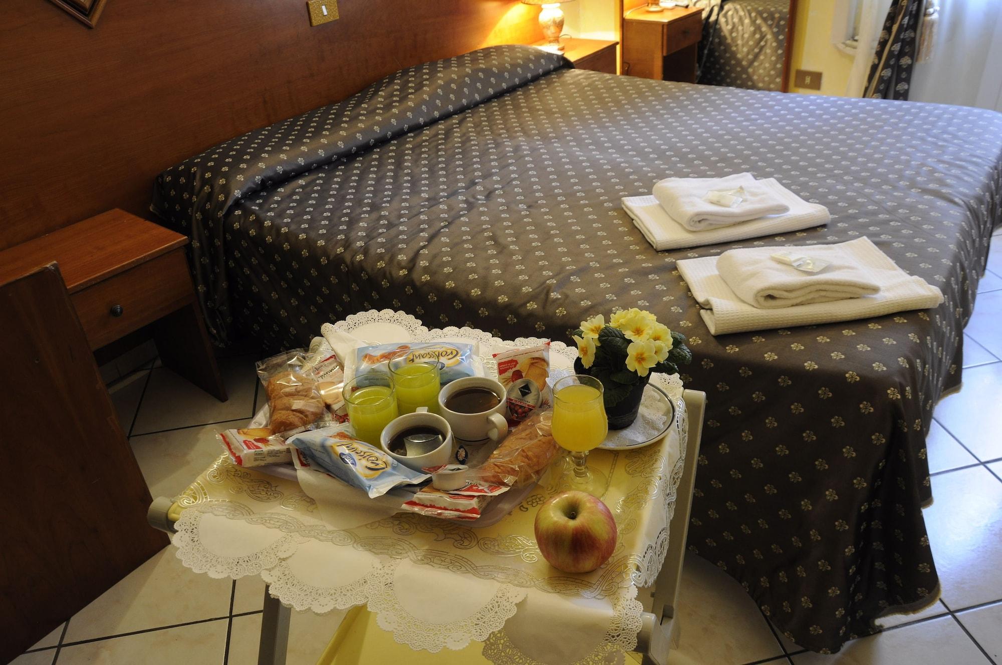 Hotel Farini Рим Екстериор снимка
