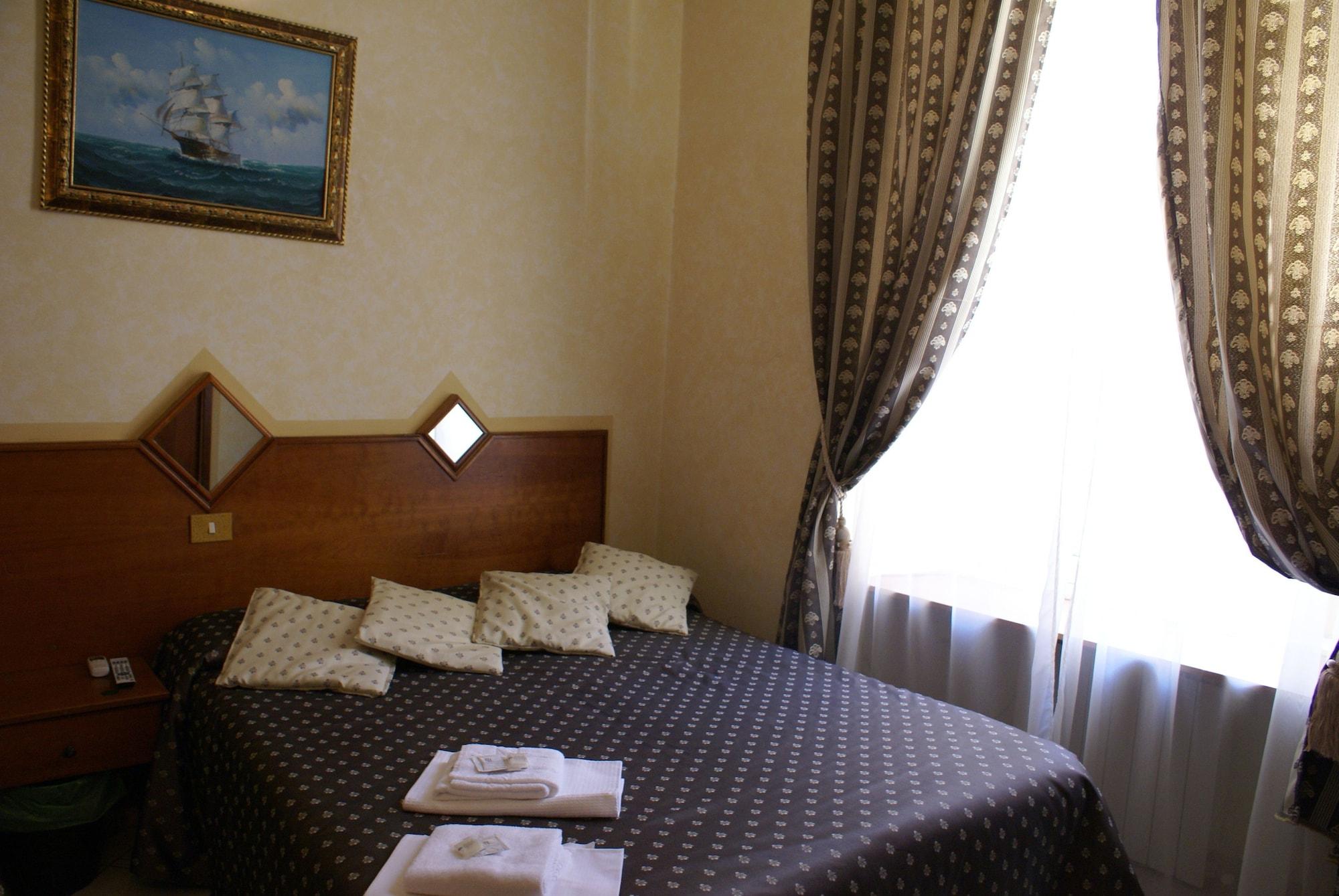 Hotel Farini Рим Екстериор снимка