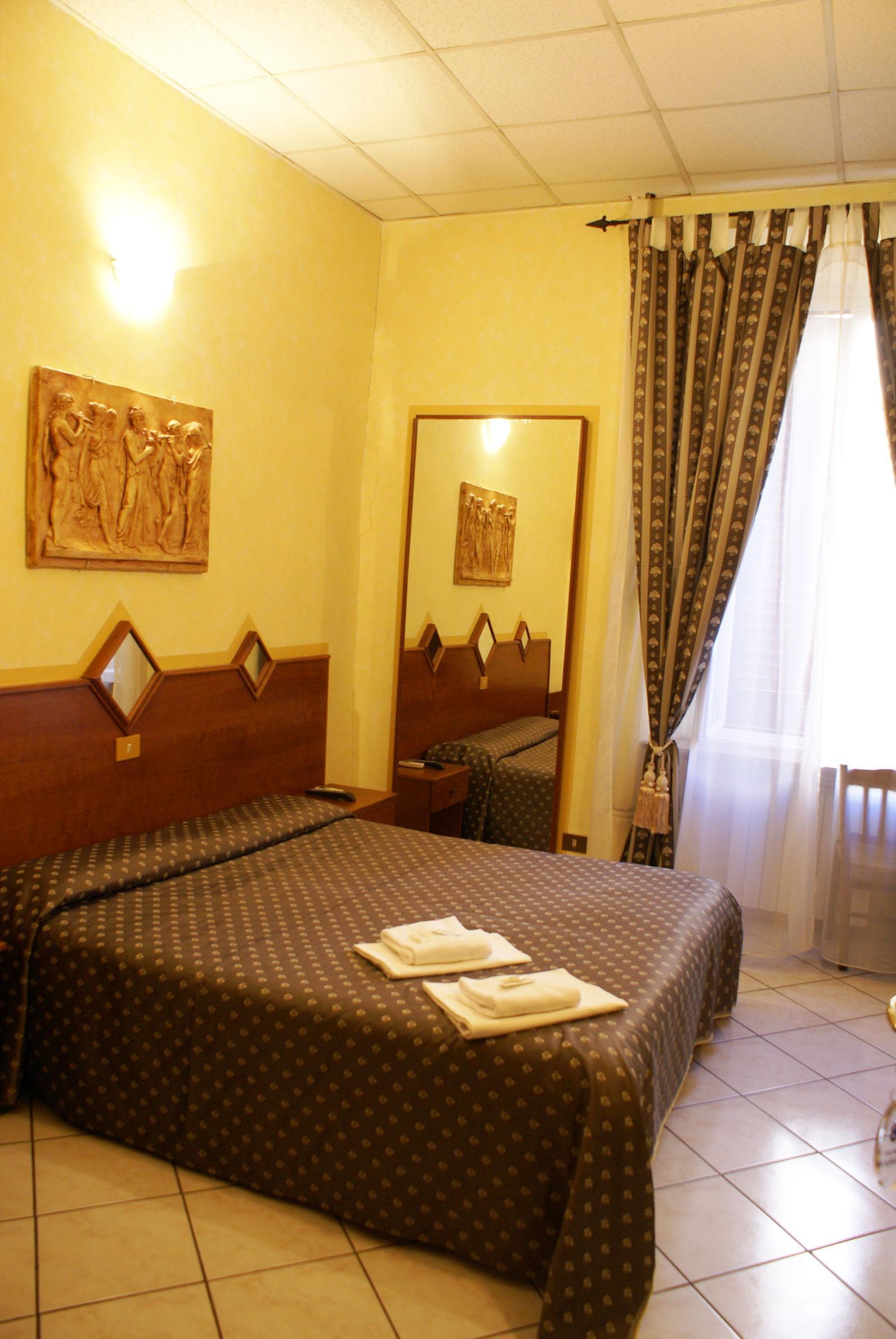 Hotel Farini Рим Екстериор снимка