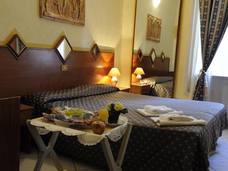 Hotel Farini Рим Екстериор снимка