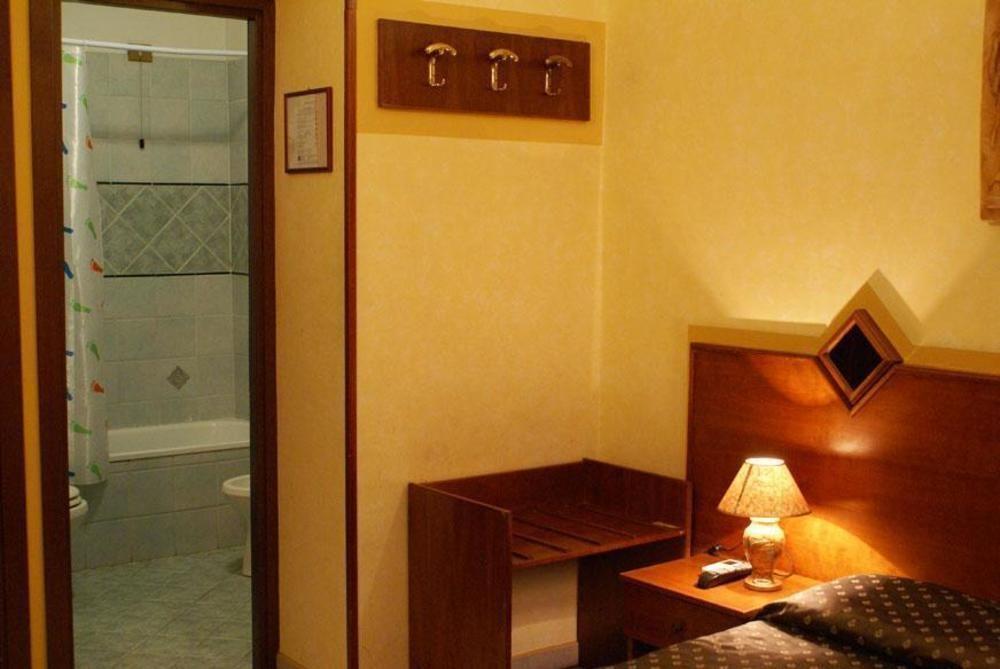Hotel Farini Рим Екстериор снимка