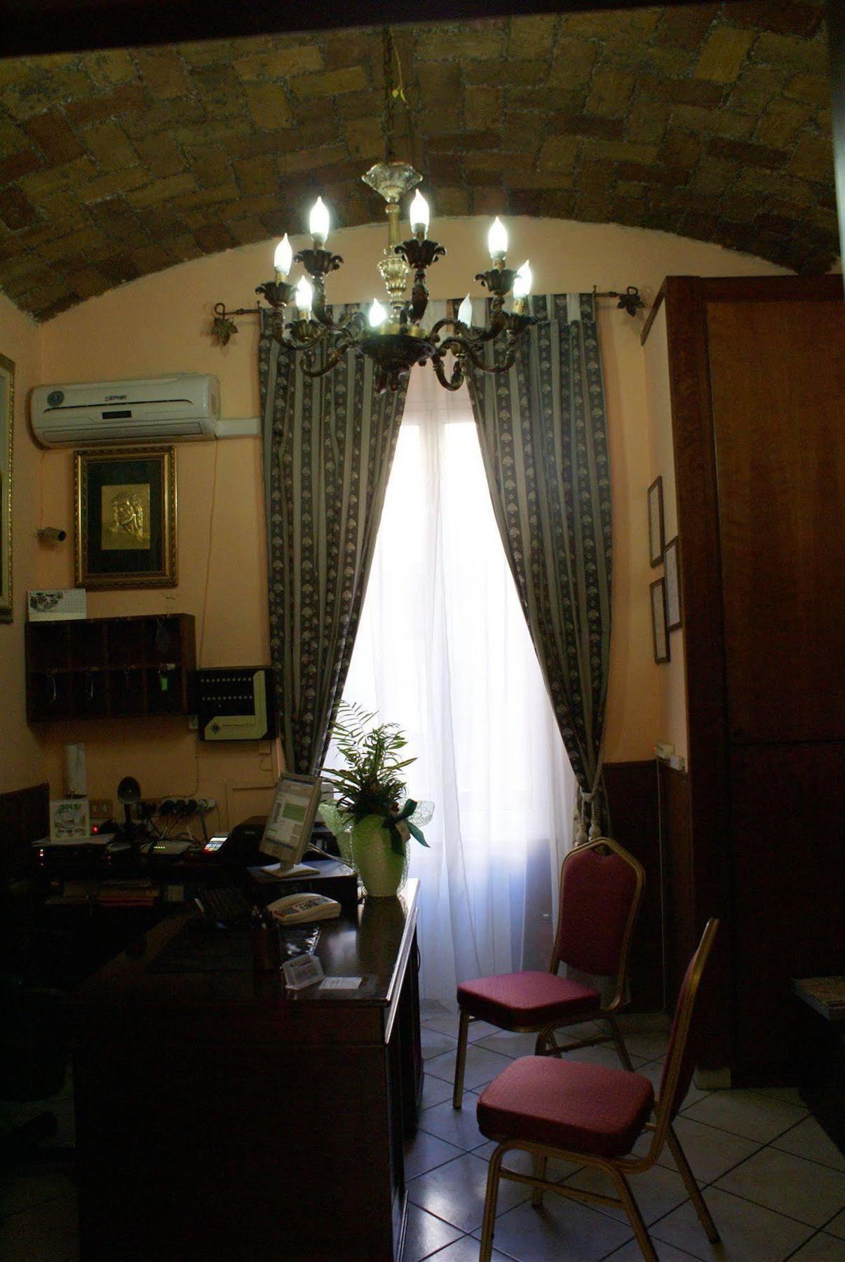 Hotel Farini Рим Екстериор снимка