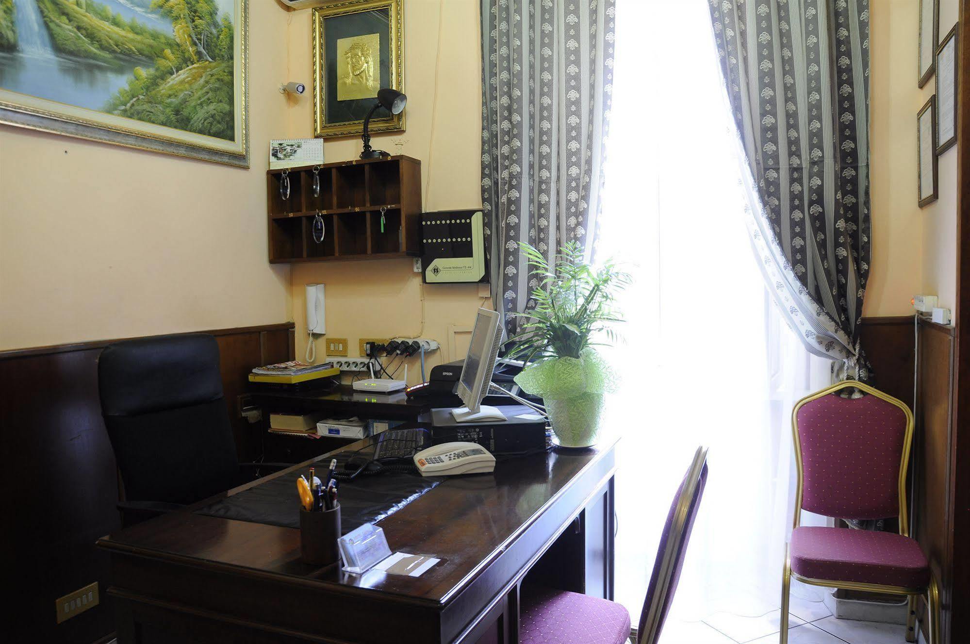 Hotel Farini Рим Екстериор снимка